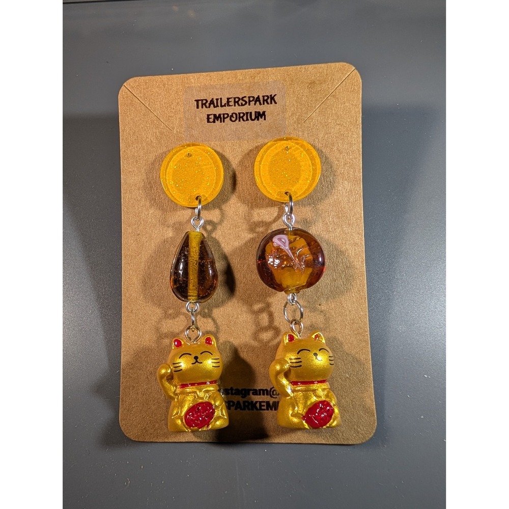 Trailerspark Emporium Maneki Neko Lucky Cat Drop Earrings Yellow Nickel Free